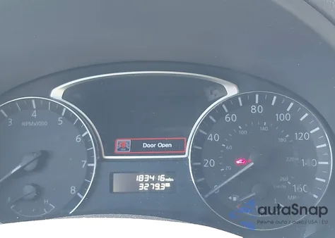 2015 Nissan Altima 2.5/2.5 S/2.5 Sl/2.5 Sv z USA, uszkodzony, nr VIN 1N4AL3AP3FC275643